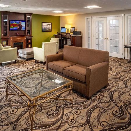 Rodeway Inn Barboursville Exteriör bild