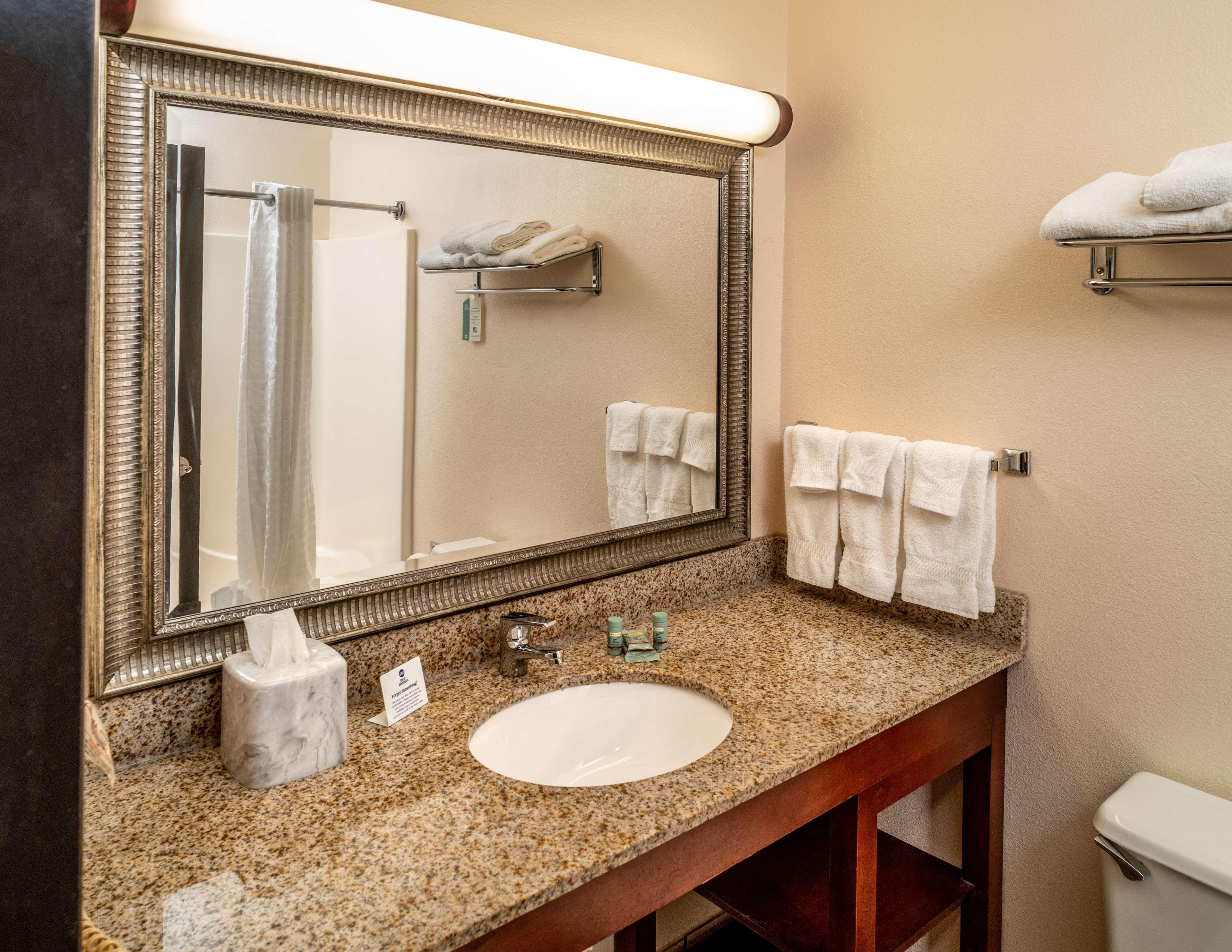 Rodeway Inn Barboursville Exteriör bild