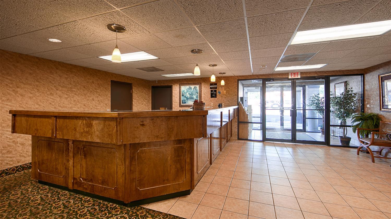 Rodeway Inn Barboursville Exteriör bild