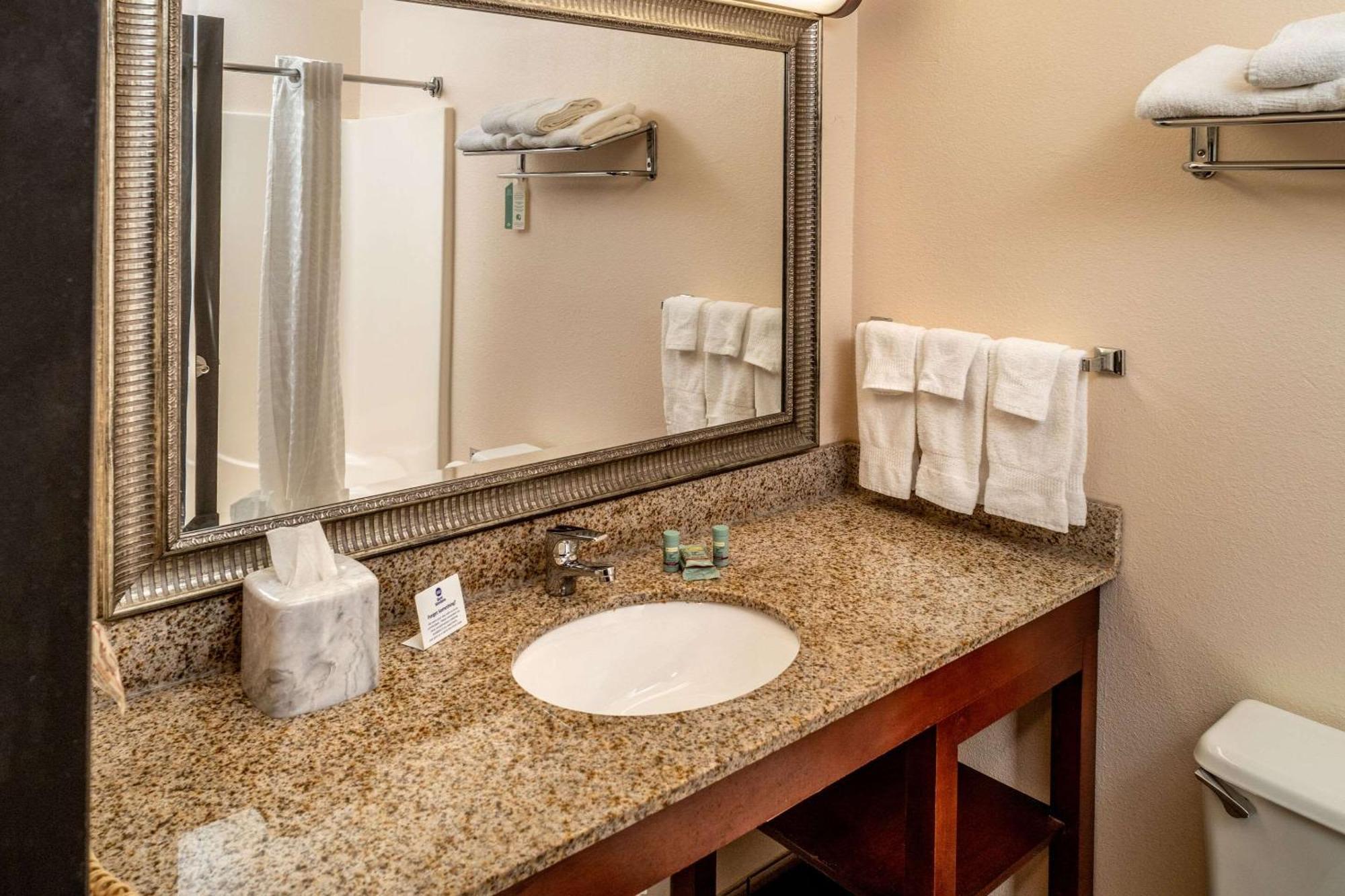 Rodeway Inn Barboursville Exteriör bild
